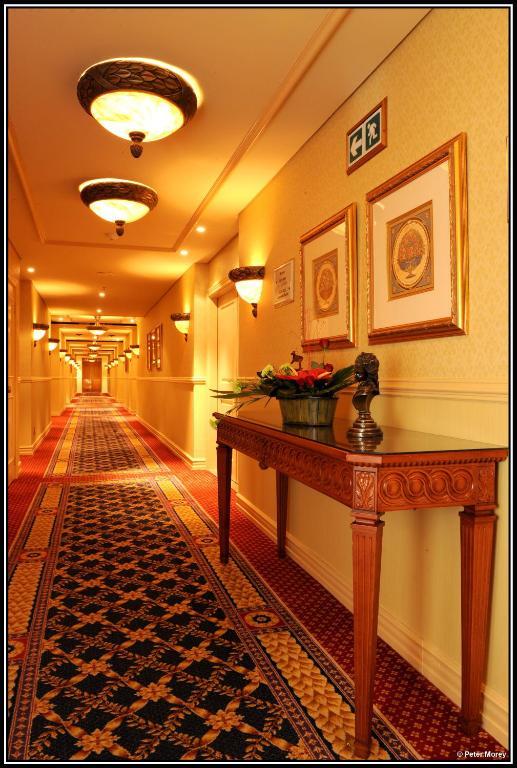 Club Superior King Room
