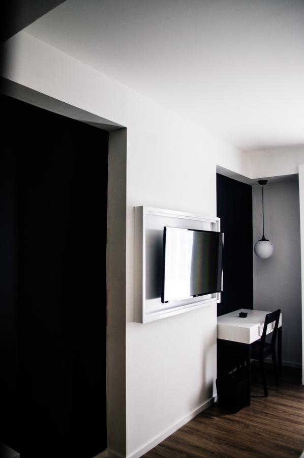 Studio 25 Twin Bed – Non Smoking Room