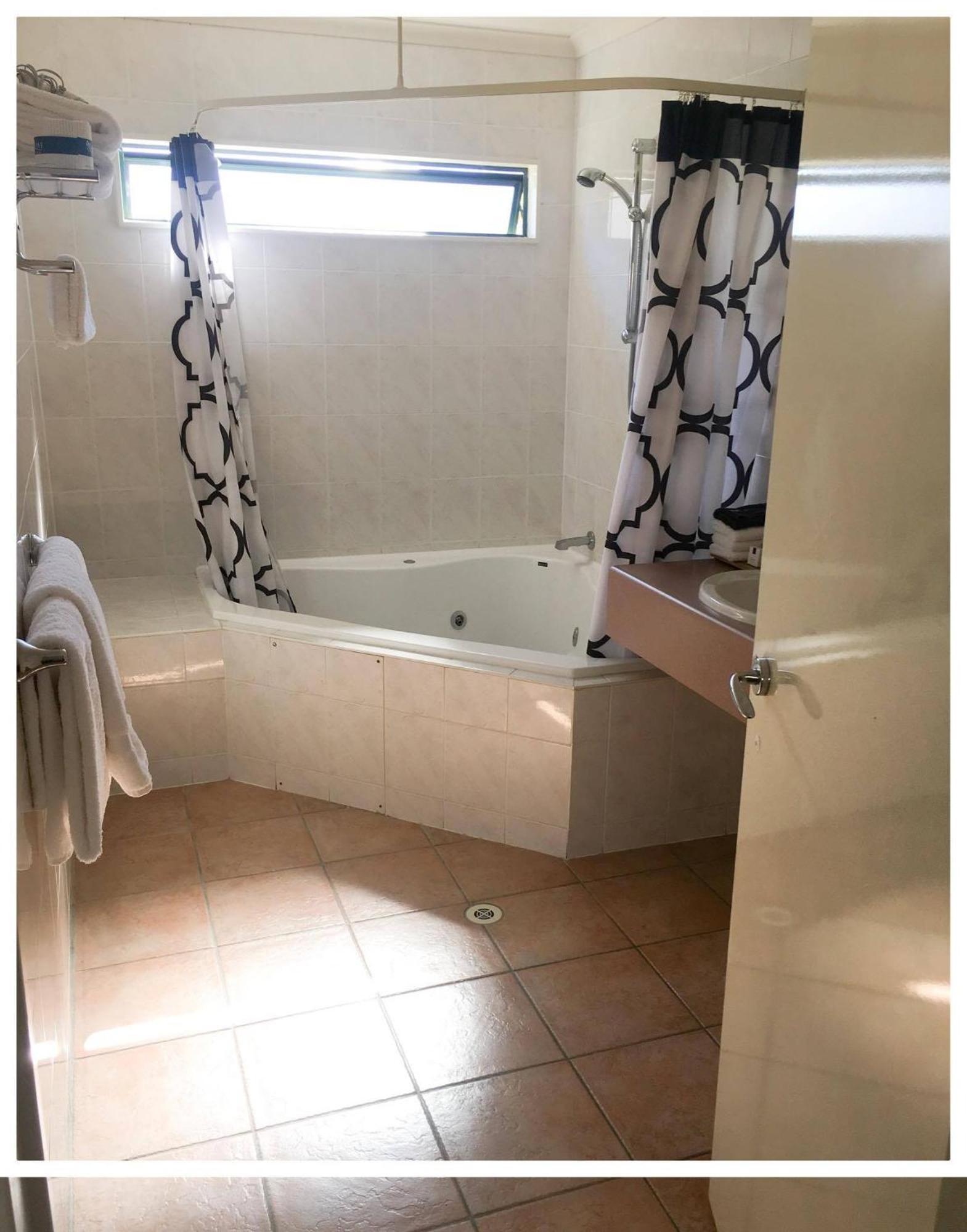 Two-Bedroom Apartment,693438048:JPEG