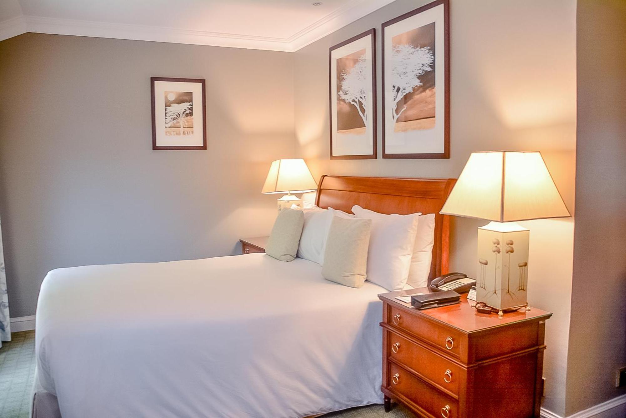 Fairmont Queen Room
