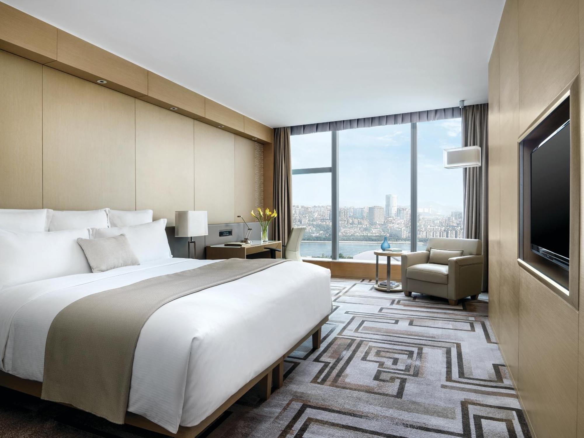 Club Executive King Room,1498911445:JPEG