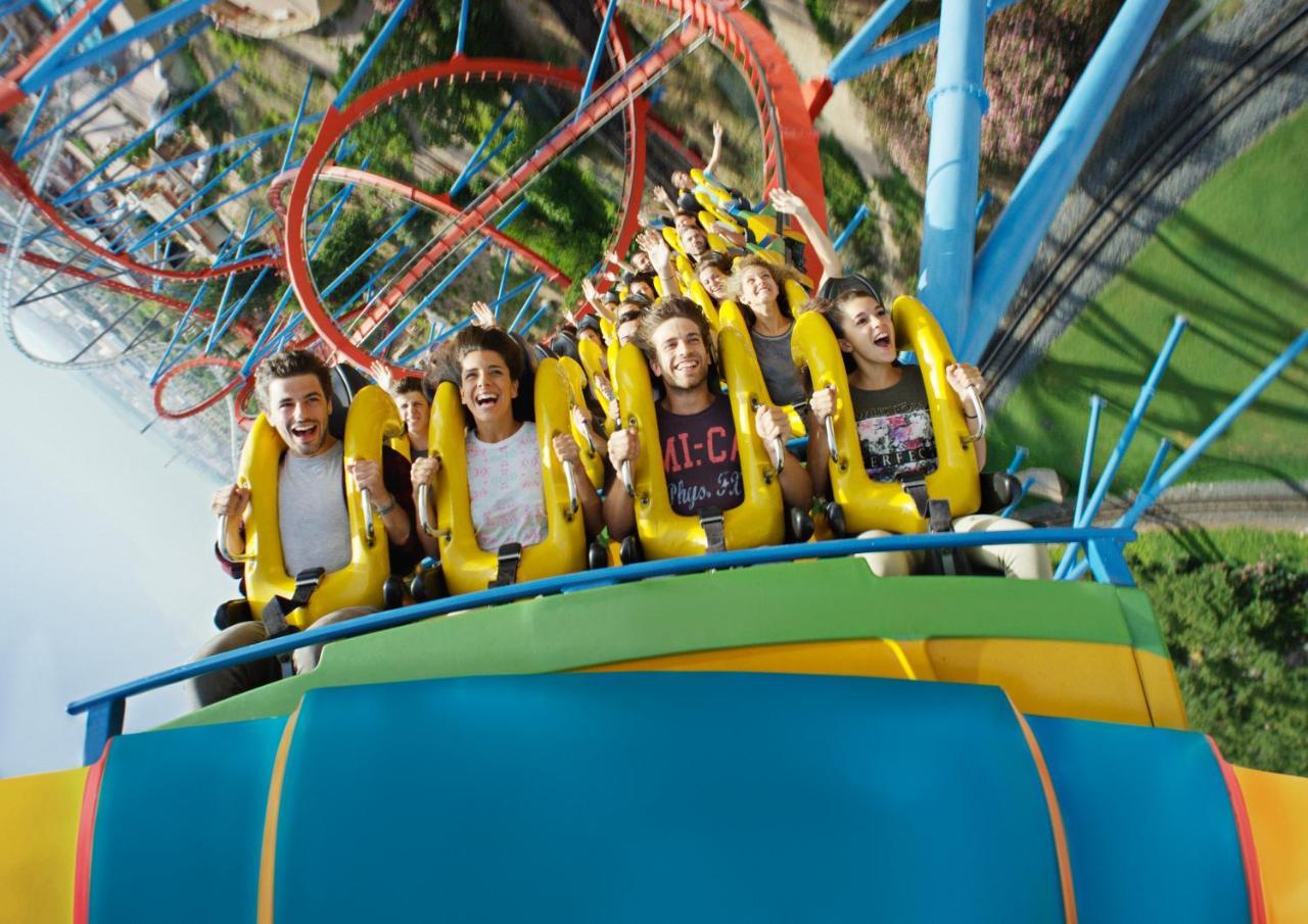 Quadruple Room with Access to PortAventura Park (2 Adults + 2 Children) + 1 access to Ferrari Land