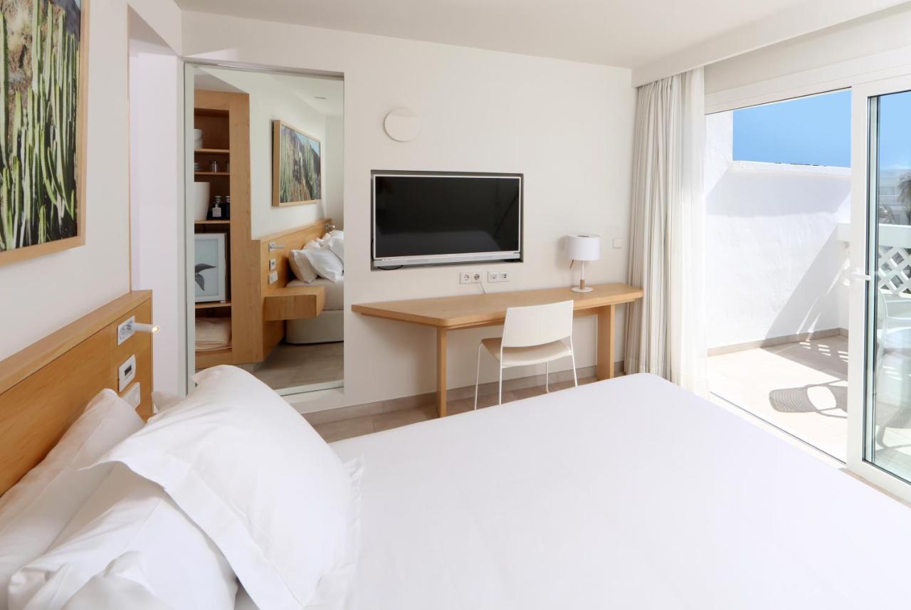 Star Prestige Twin Room with Sea Side Views