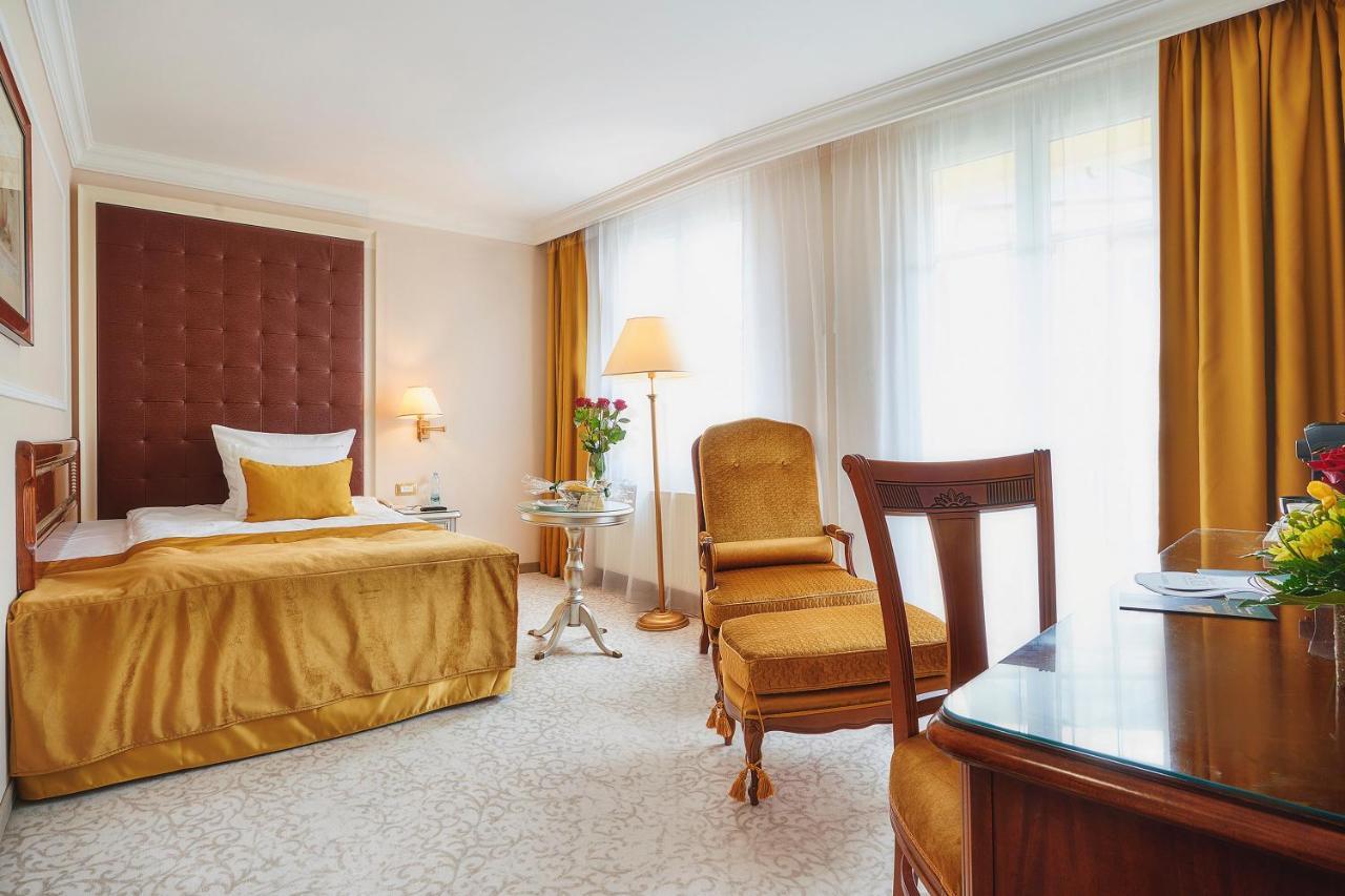 Single Room with Entry to Wellness