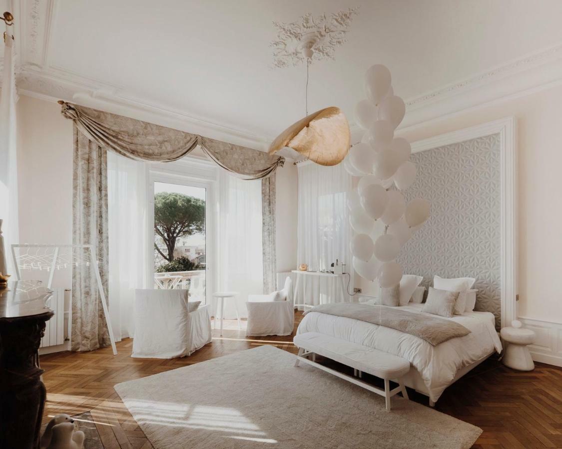 King Suite with Balcony