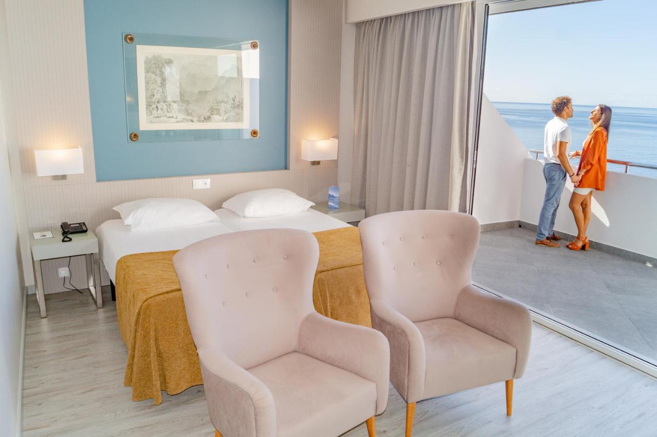 Deluxe Double or Twin Room with Ocean View