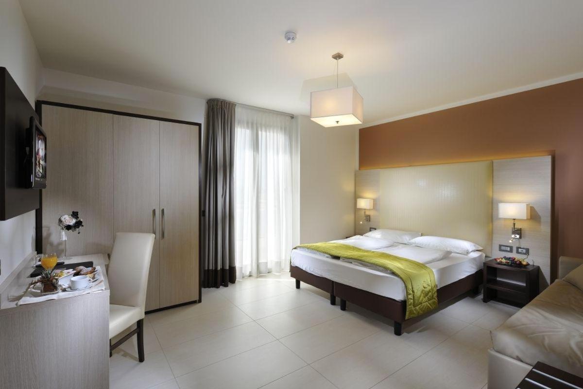 Classic Quadruple Room,977039014:JPEG