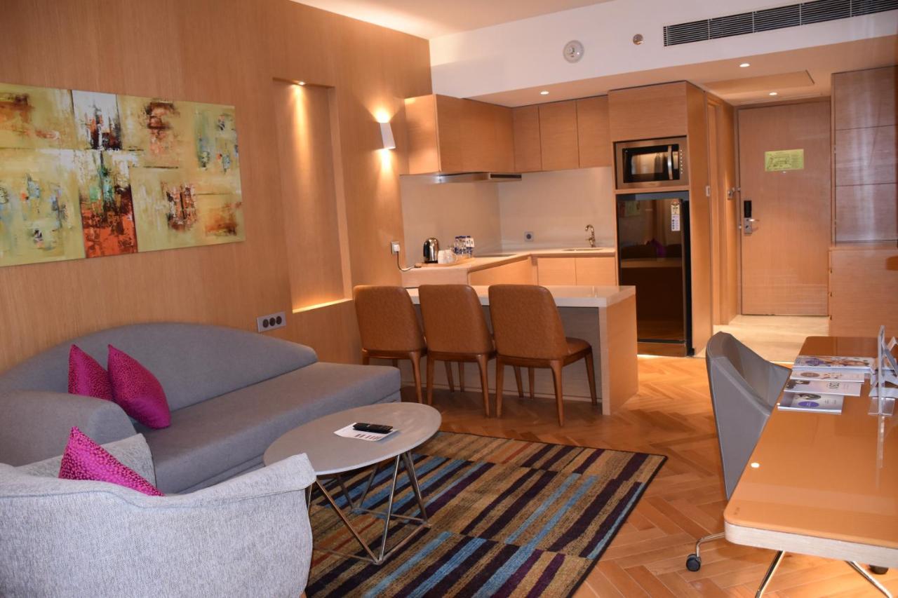 1 Bed Room Family Apartment - Queen Bed