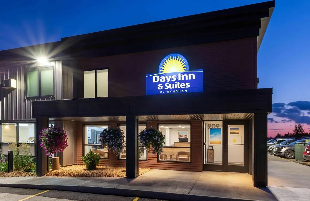 Days Inn & Suites By Wyndham Duluth By The Mall-1