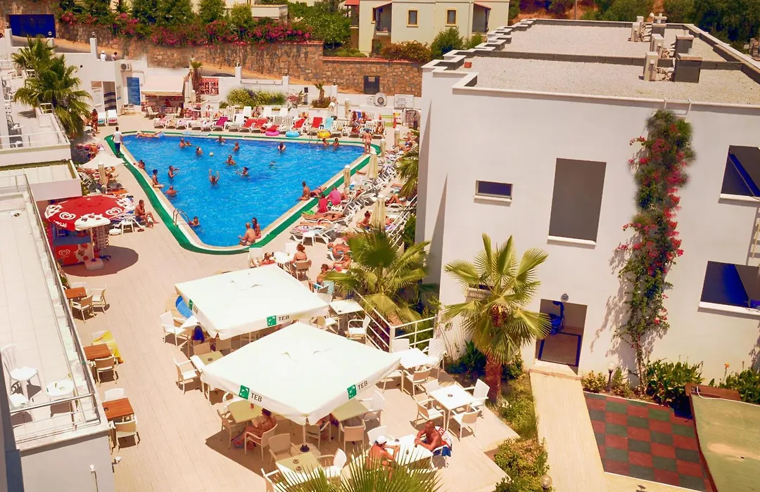 Club Shark Hotel-1