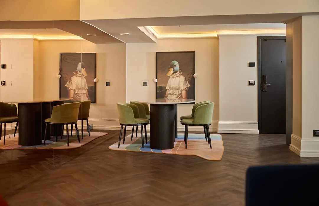 Cardo Brussels, Autograph Collection-1
