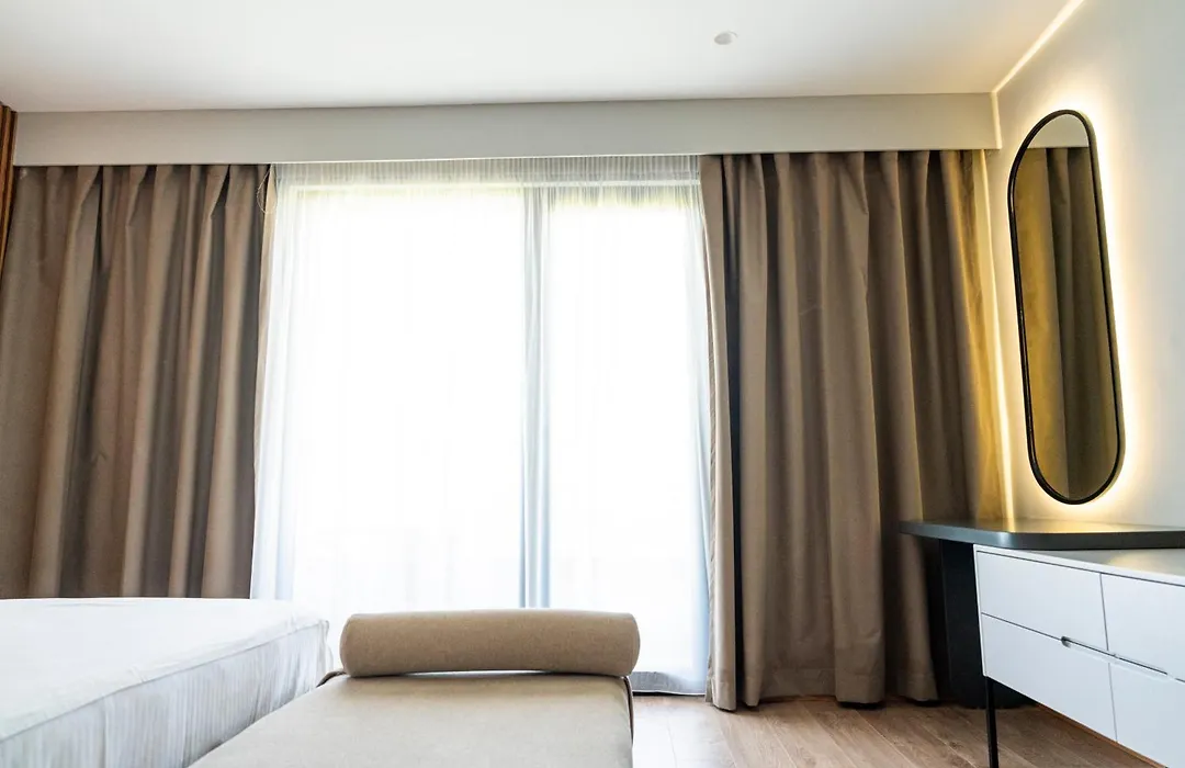 Henry Resort & Spa-1