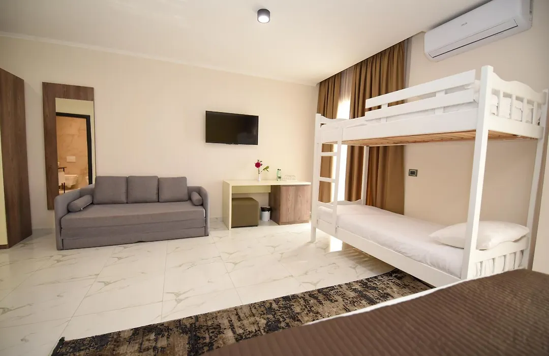 Hotel Vivas-1