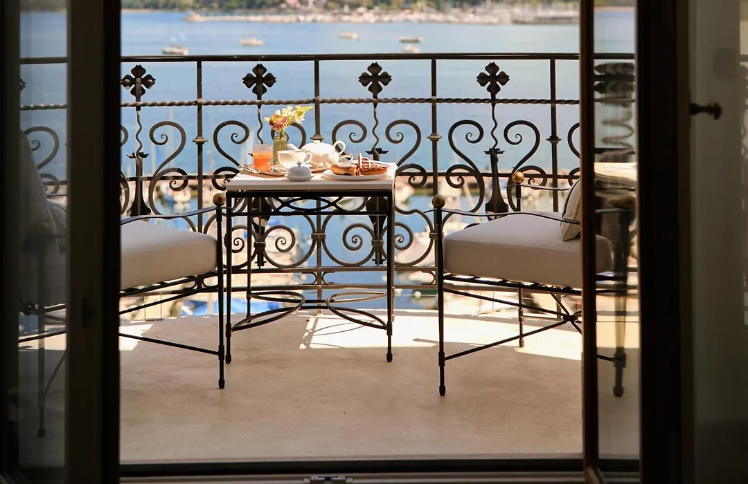 The Woodward - Auberge Collection-1