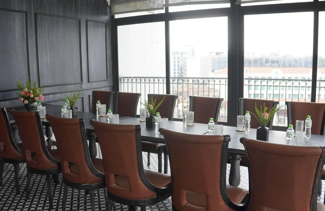 Shining Central Hotel & Spa-1