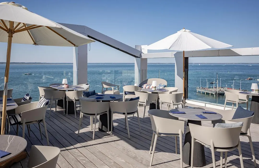 Les Vagues Hotel & Spa-1