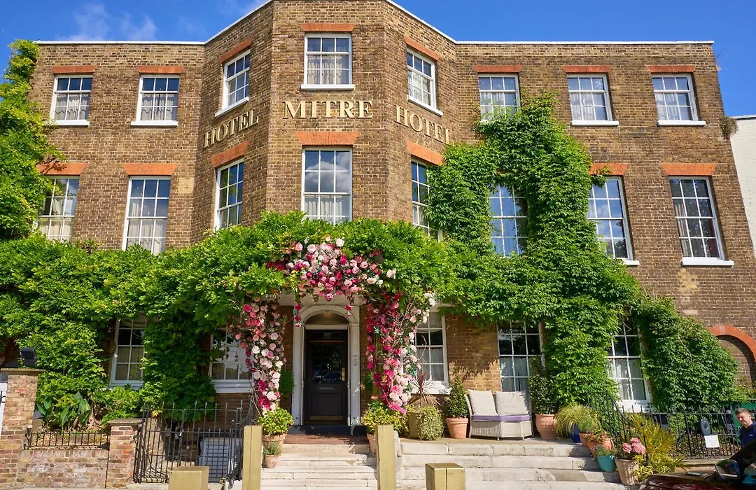 The Mitre, Hampton Court-1
