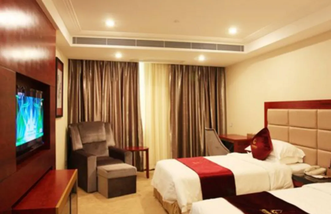 Gorgeous Hotel-1
