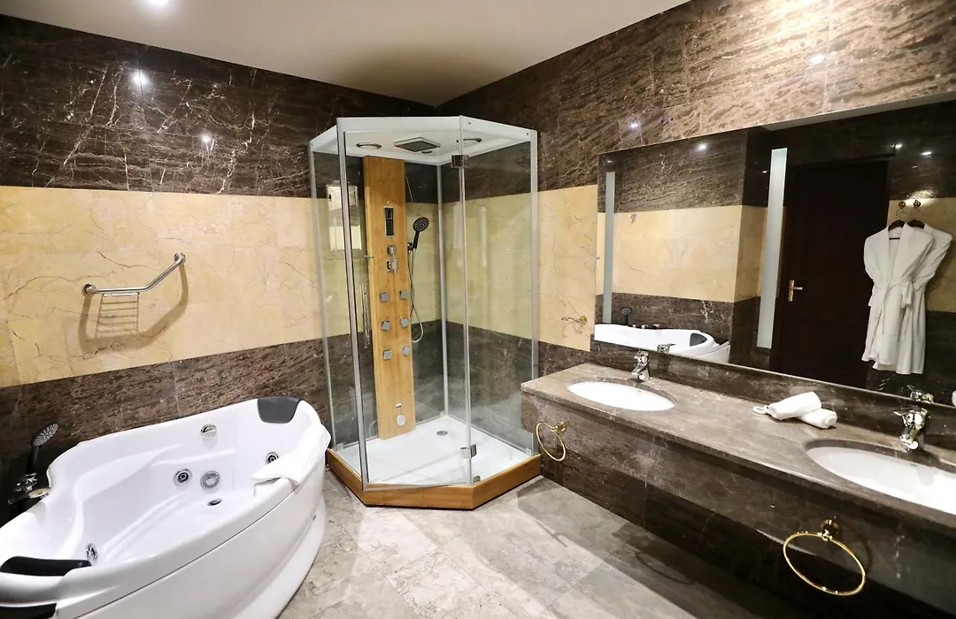 Eighty Eight Deluxe Hotel & Spa-1