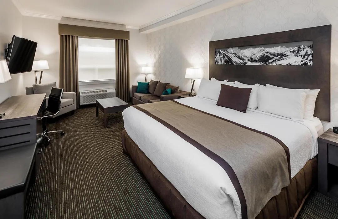 Ramada By Wyndham Revelstoke-1