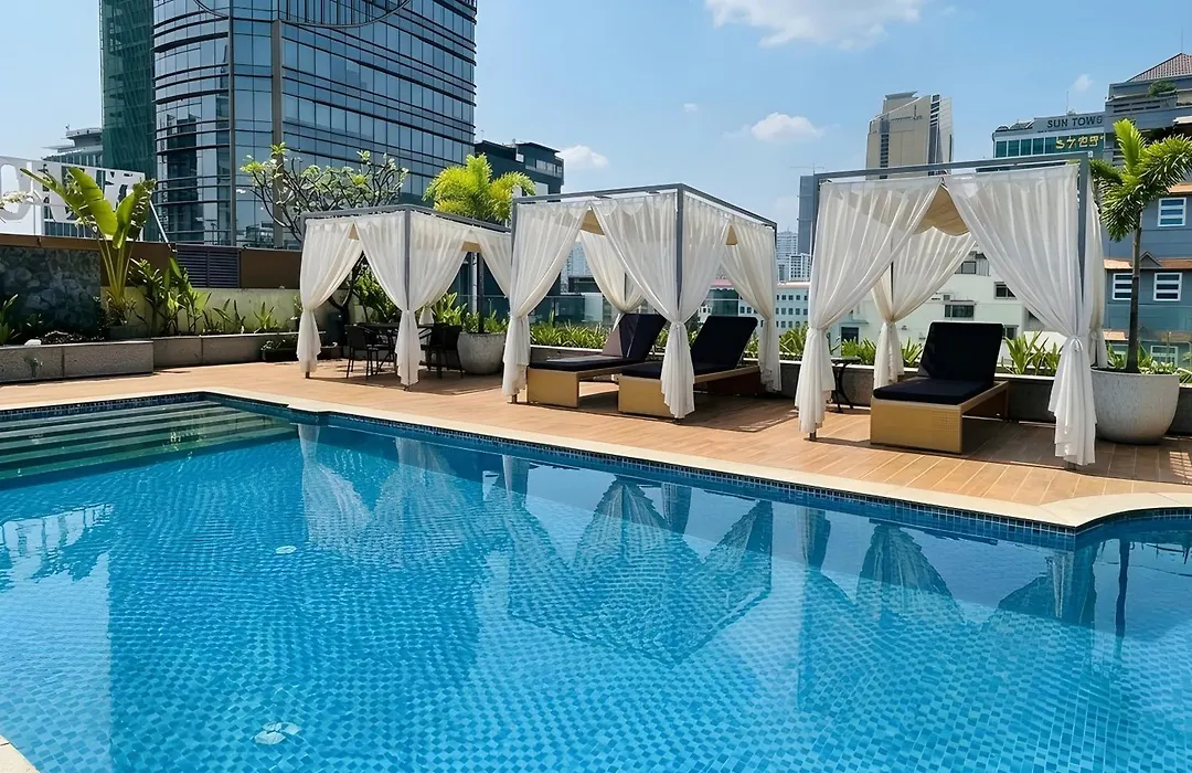 Clover Hotel Monivong-1