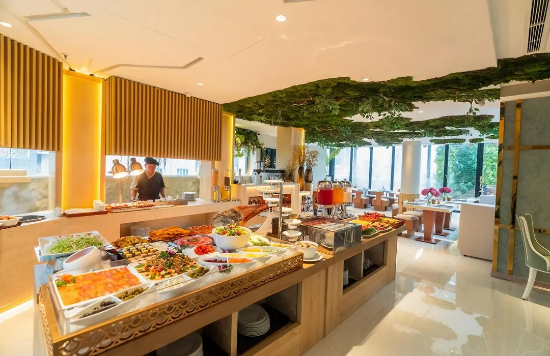 A&Em Saigon Hotel-1