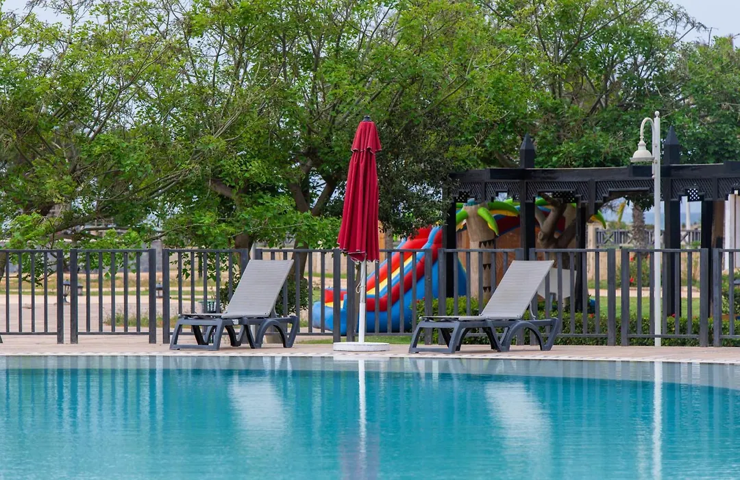 Oasis Beach & Spa - Blue Pearl-1