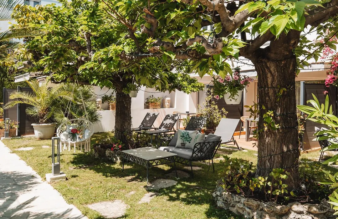Hotel La Villa Cannes-1