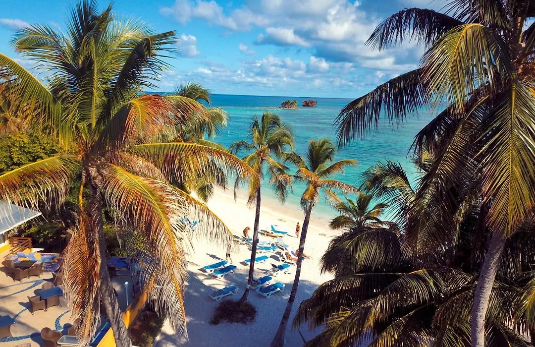 Hotel Cocoplum Beach-1