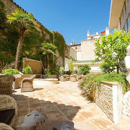 Best Western Premier Le Patio Des Artistes Wellness Jacuzzi-3