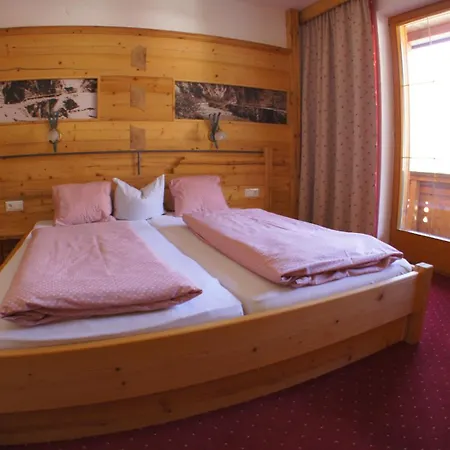 Hotel Schweizerhof-3