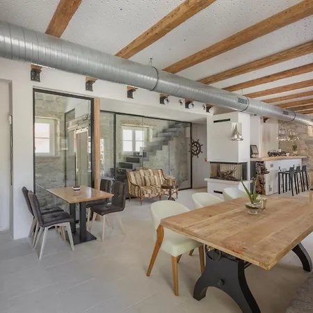 Casa Columba - Adults Only 4 Star Boutique Hotel With Outdoor Pool & Private Garden-2