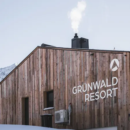 Gruenwald Resort Soelden Appartements Und Chalets Mit Pool-2