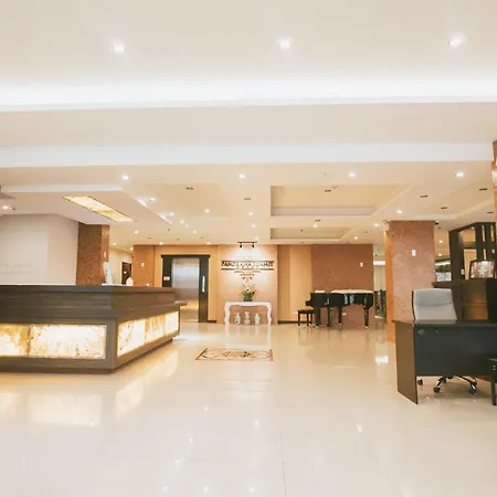 Panorama Summit Hotel-3