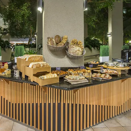 Rydges Canberra-3