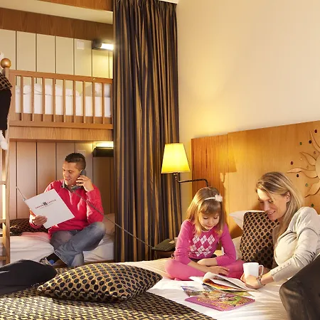 Dream Castle Hotel Marne La Vallee-3