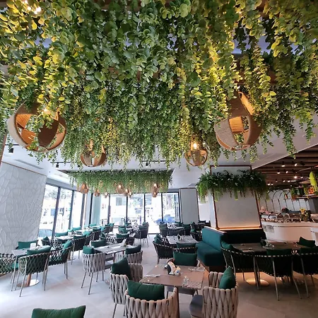 Pattaya Discovery Beach Hotel-3