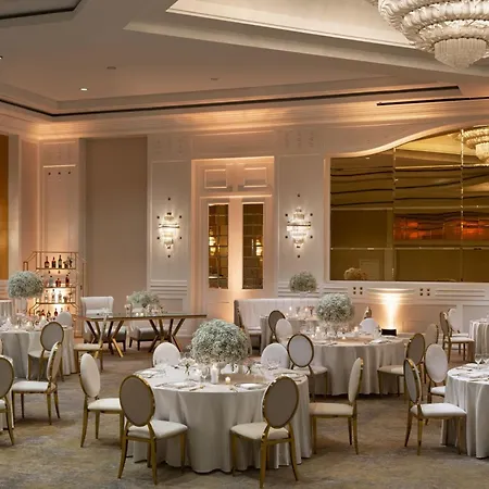 Sheraton Universal-2
