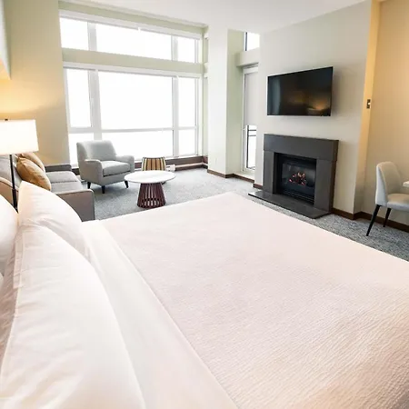 Sutton Place Hotel Revelstoke Mountain Resort-3
