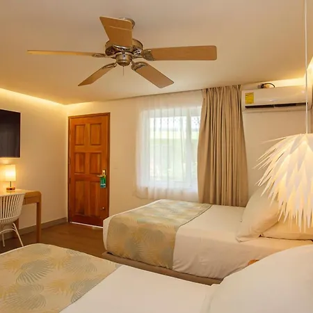 Hotel Cocoplum Beach-2
