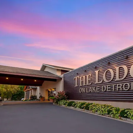 Best Western Premier The Lodge On Lake Detroit-2