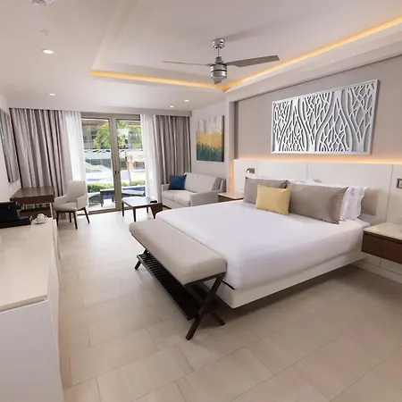 Royalton Riviera Cancun, An Autograph Collection All-Inclusive Resort & Casino (Adults Only)-2