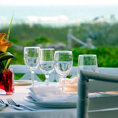 Miami Beach Resort & Spa-3