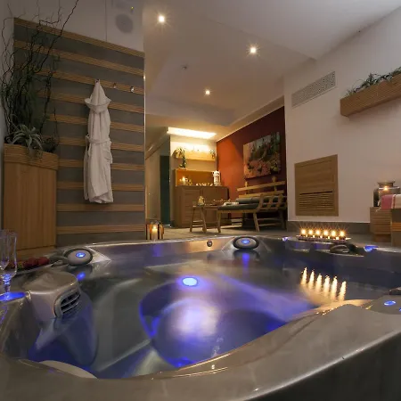 Hotel Tasso Suites & Spa-3