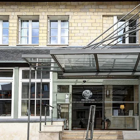 Logis Hotel Restaurant Le Dauphin Et Le Spa Du Prieure-2