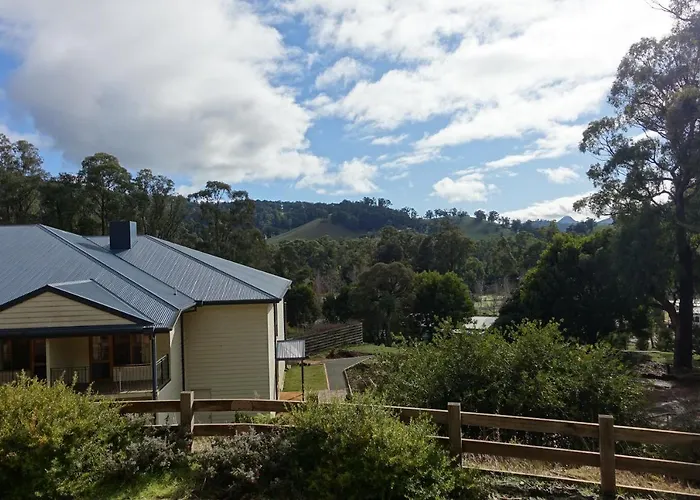 Elkanah Lodge And Conference Centre