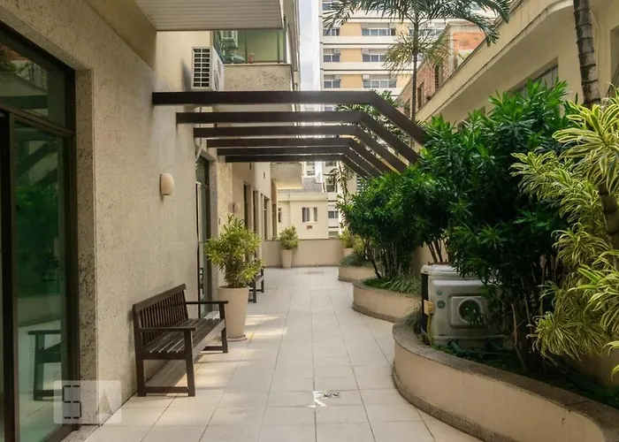 Celebrity Residence Icarai