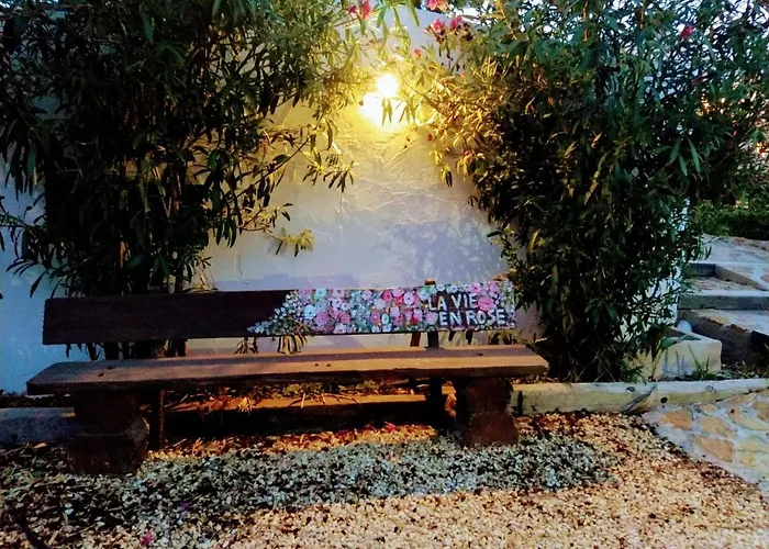 Hotel cerca del colegio: La Vie en Rose