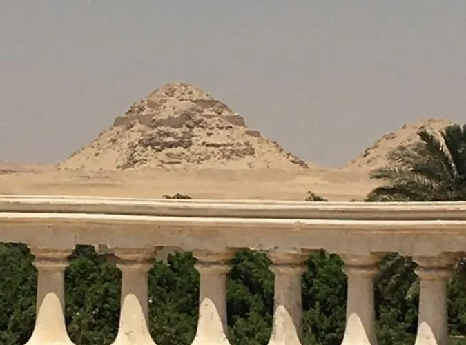 Sakkara Pyramid Inn