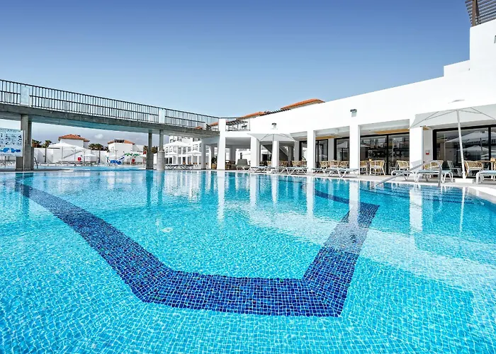 Hotel Ping Pong: Broncemar Beach Suites